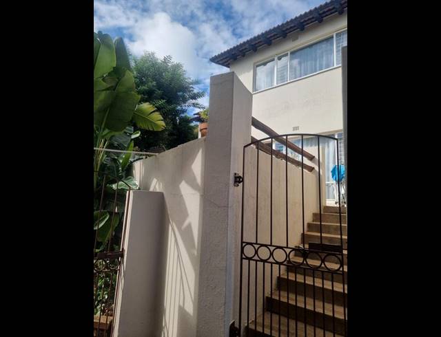 2 BEDROOM TOWNHOUSE FOR SALE IN SUNNYROCK
